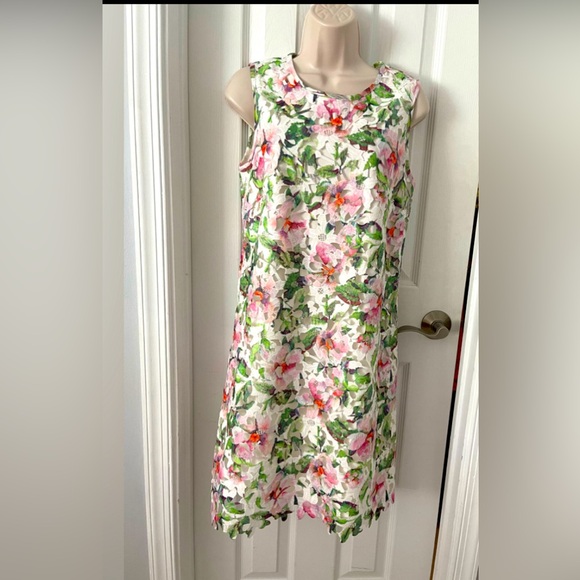 Uttam Boutique Floral print lace mini Dress in Small - Picture 6 of 14